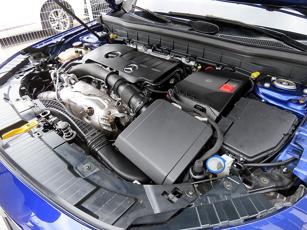 Mercedes Benz GLB Class 2020 Azul - Importación desde Corea - HF Imports Iquique - Foto 19