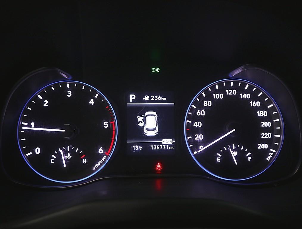 HYUNDAI Kona - Vista 6