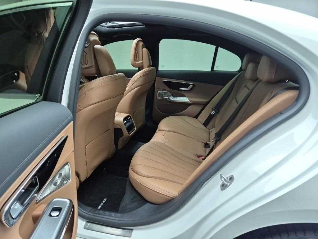 Mercedes Benz E class - Vista 10