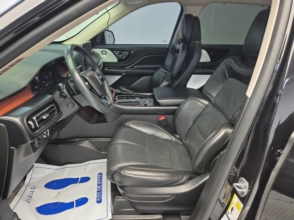 Lincoln Aviator - Vista 8