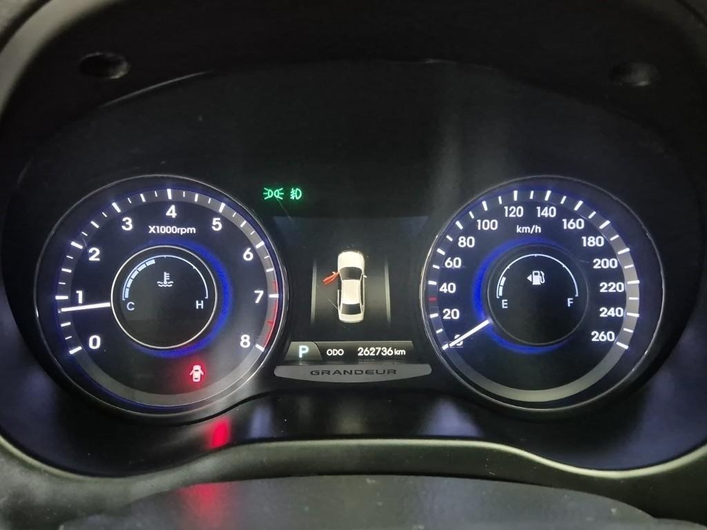 HYUNDAI Grandeur - Vista 6
