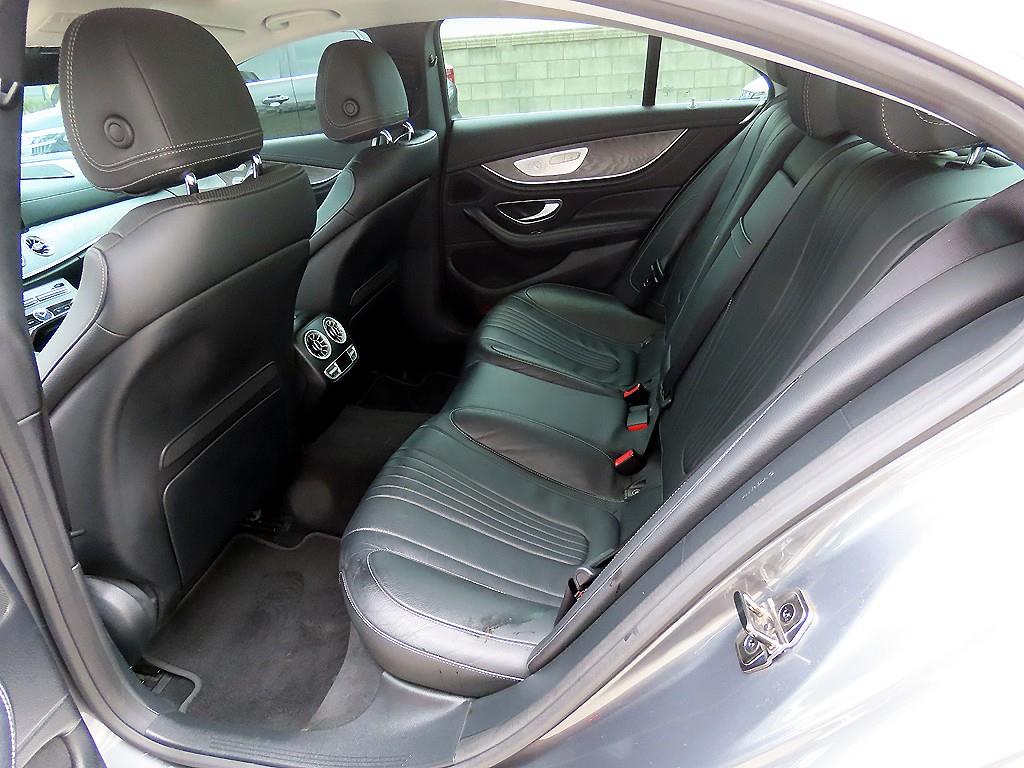 Mercedes Benz CLS Class - Vista 6