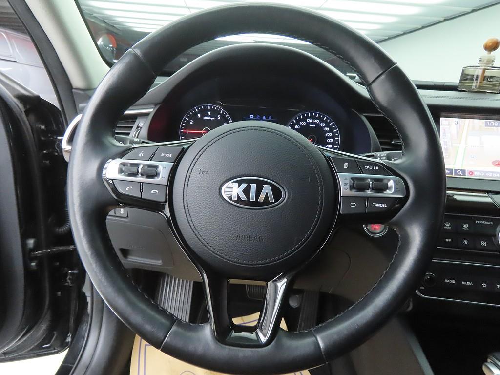 KIA K7 - Vista 8