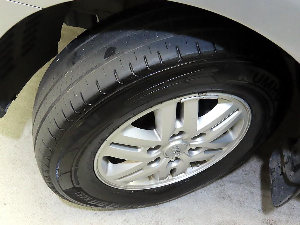 HYUNDAI Starex 2016 Gris - Importación desde Corea - HF Imports Iquique - Foto 18