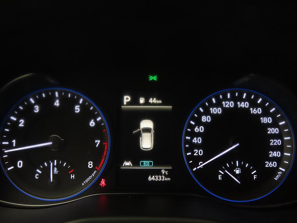 HYUNDAI Kona - Vista 7