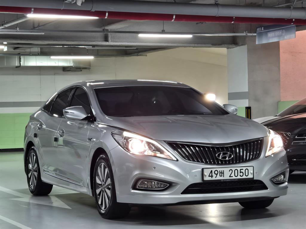 HYUNDAI Grandeur - Vista 4
