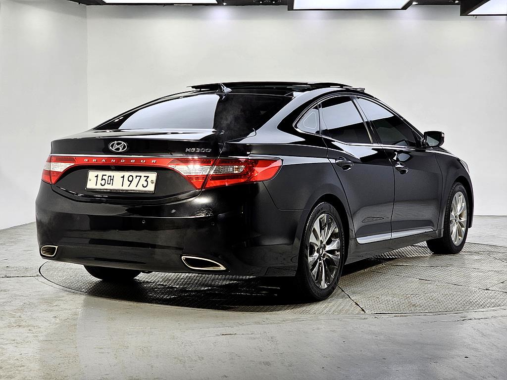 HYUNDAI Grandeur - Vista 4