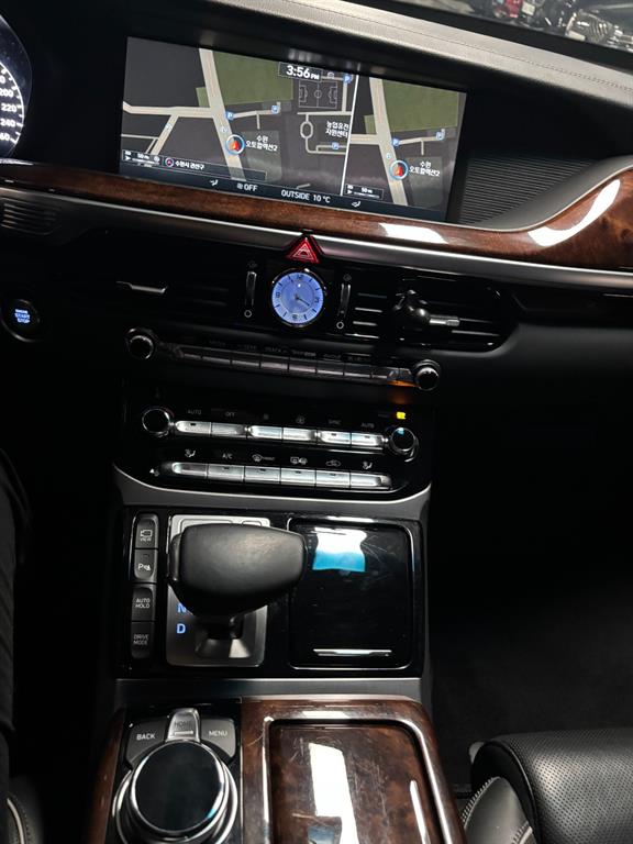 Genesis EQ900 - Vista 8