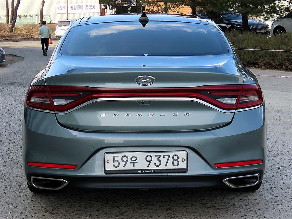 HYUNDAI Grandeur - Vista 4