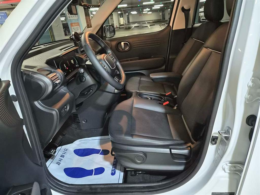 HYUNDAI Casper - Vista 6