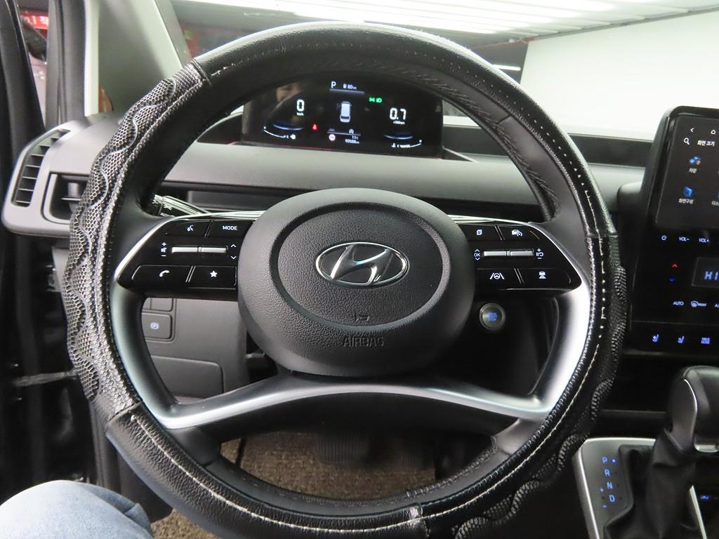 HYUNDAI Staria - Vista 8