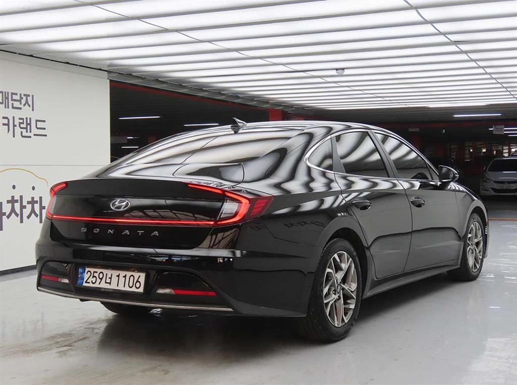 HYUNDAI Sonata - Vista 4