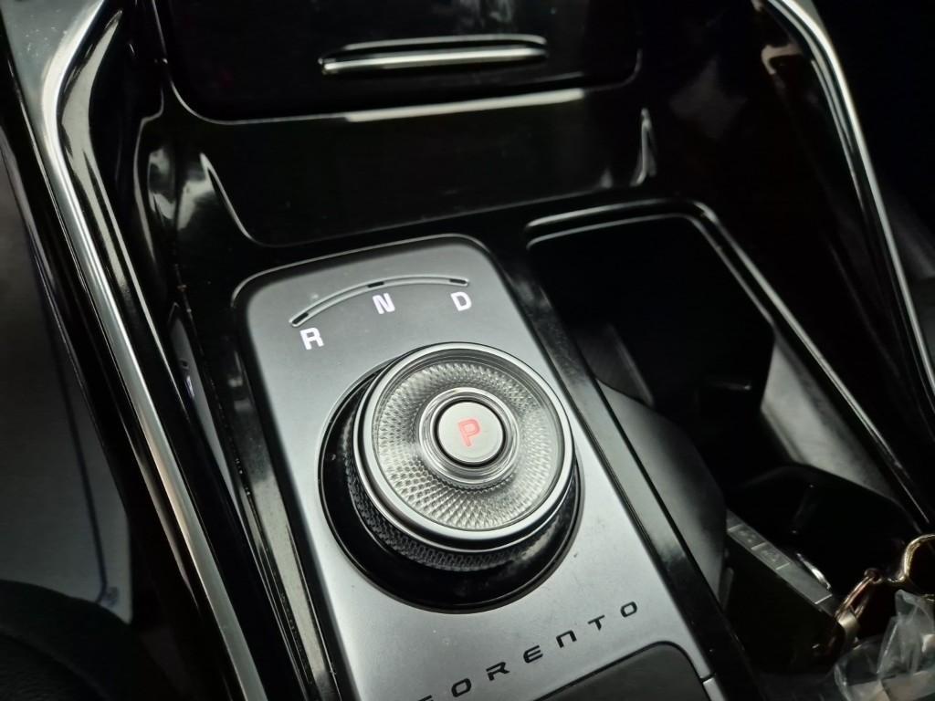 KIA Sorento - Vista 8