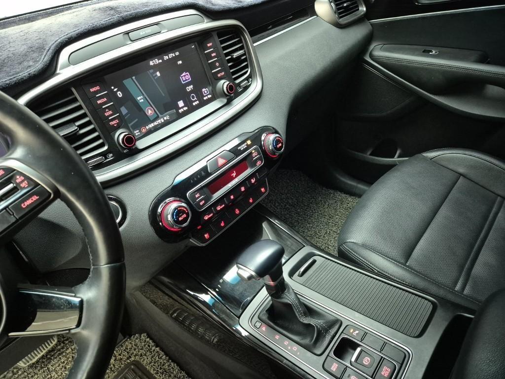 KIA Sorento - Vista 10