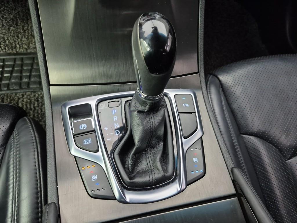 HYUNDAI Grandeur - Vista 8