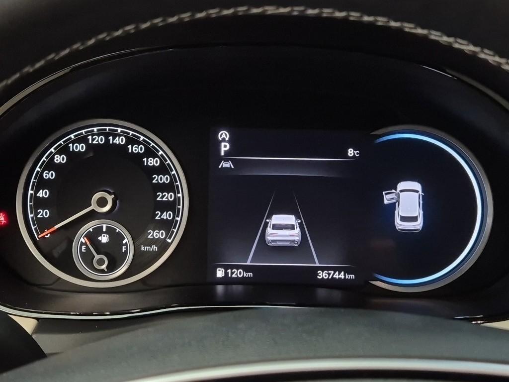 Genesis GV70 - Vista 6