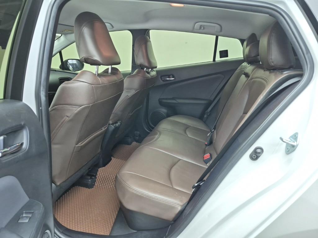 Toyota Prius - Vista 12