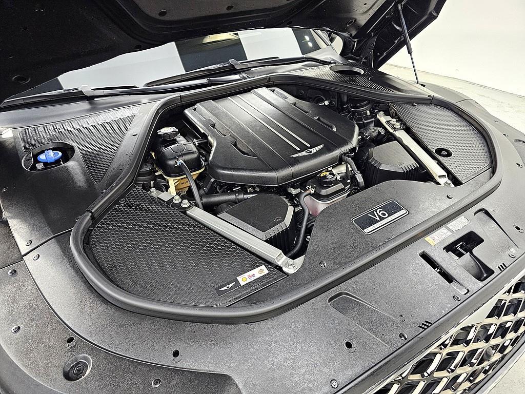 Genesis G90 - Vista 6