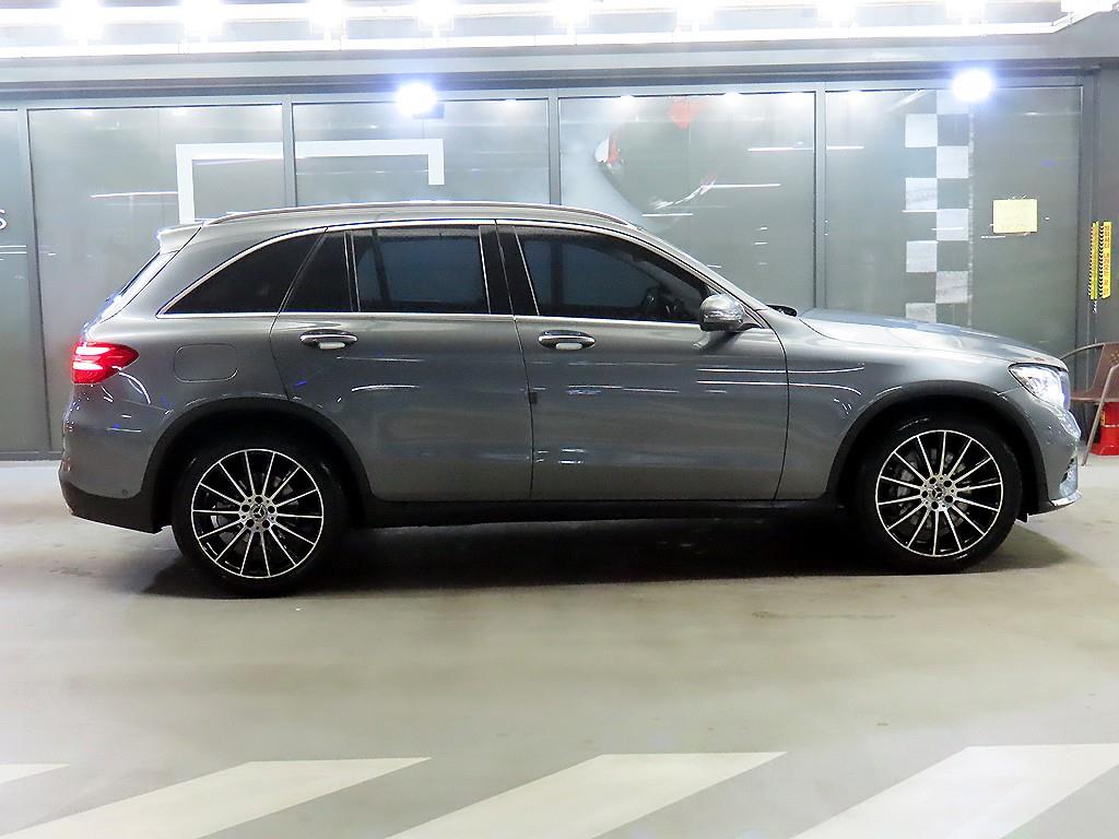Mercedes Benz GLC Class - Vista 3