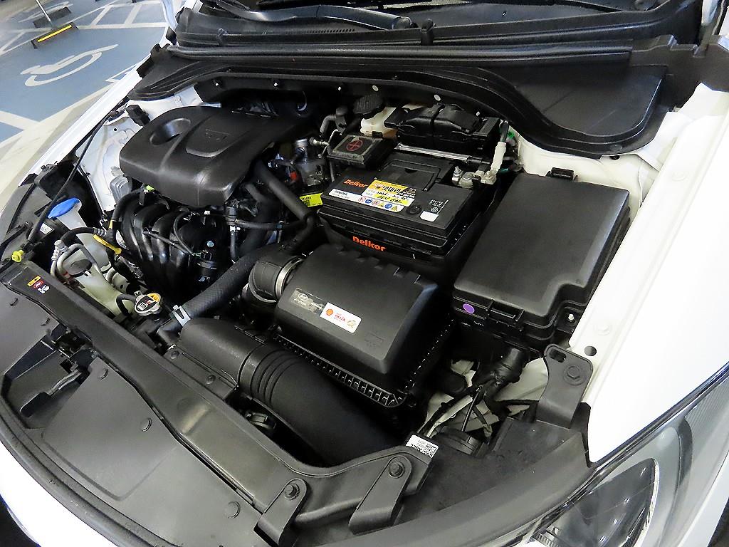 HYUNDAI Avante 2018 Blanco - Importación desde Corea - HF Imports Iquique - Foto 18