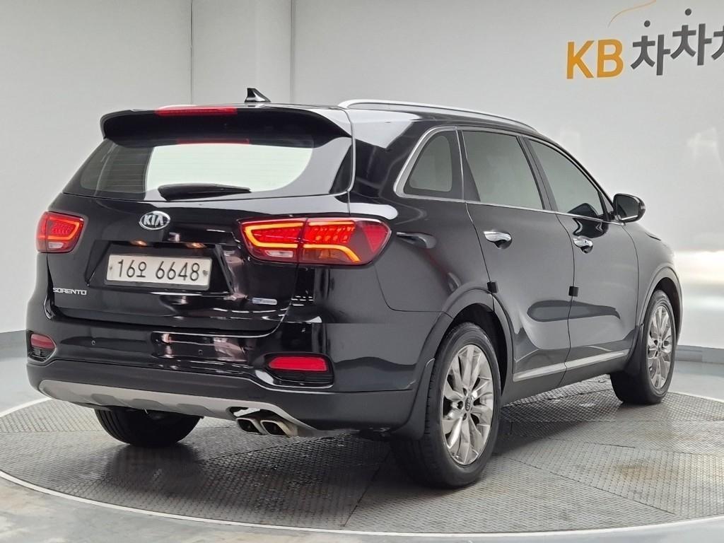 KIA Sorento - Vista 3