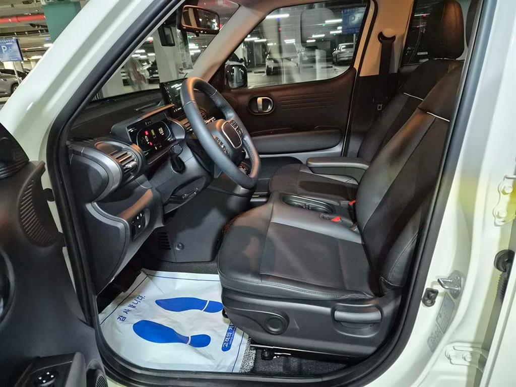 HYUNDAI Casper - Vista 6