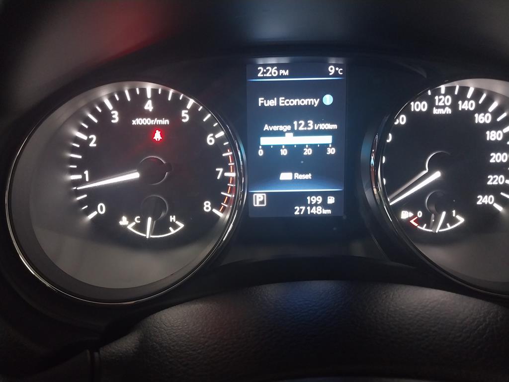 Nissan Extrail - Vista 6