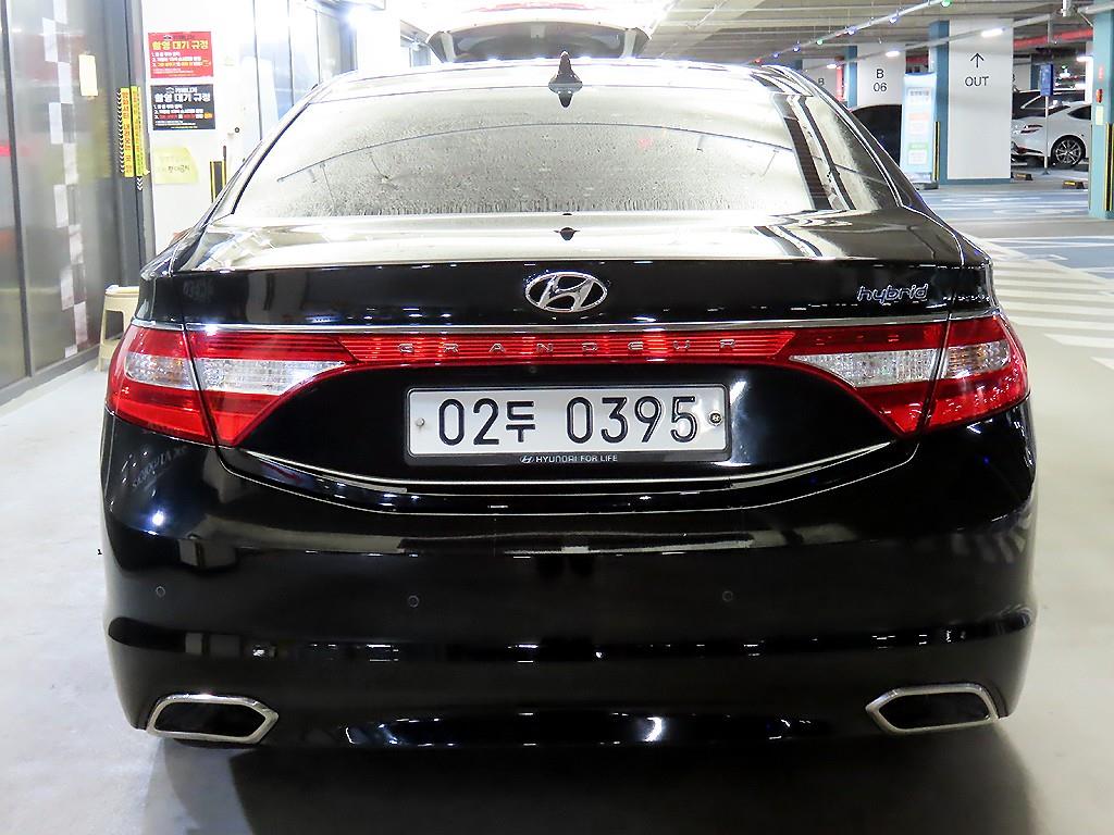 HYUNDAI Grandeur - Vista 5