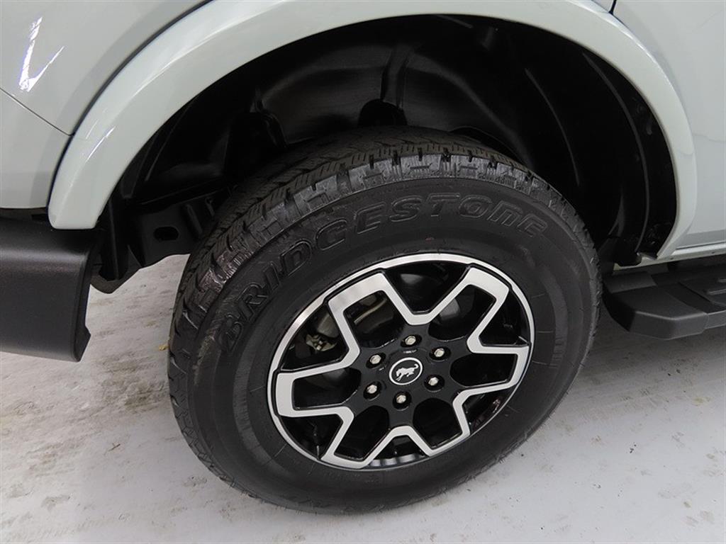 Ford Bronco 2023 the color of pearl - Importación desde Corea - HF Imports Iquique - Foto 20