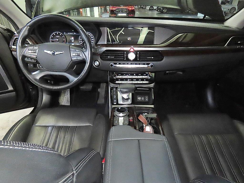 Genesis EQ900 - Vista 10