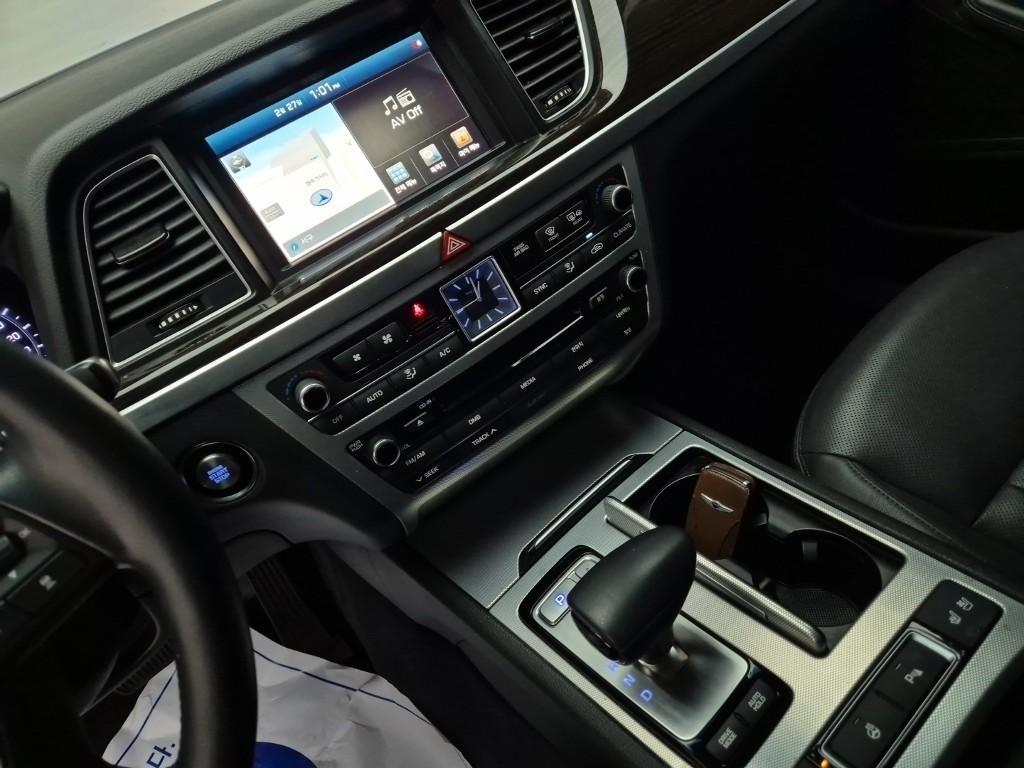 Genesis G80 - Vista 11