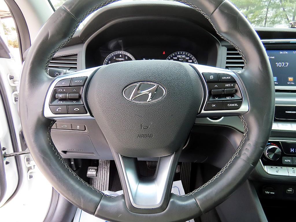 HYUNDAI Sonata - Vista 8