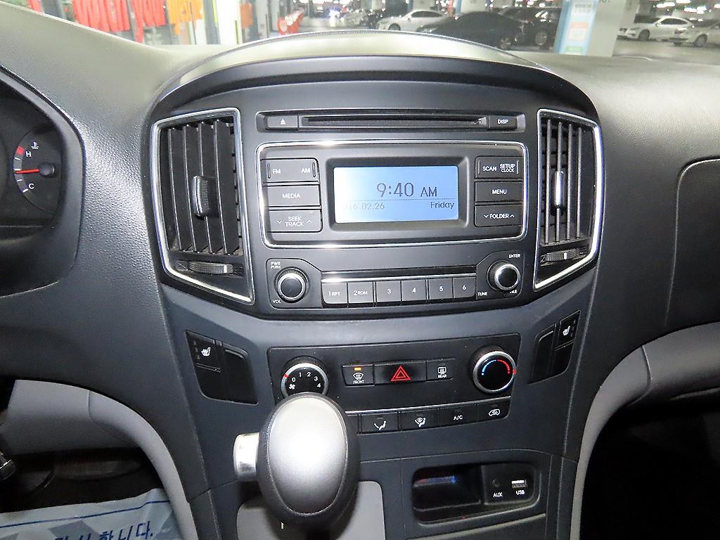 HYUNDAI Starex - Vista 11