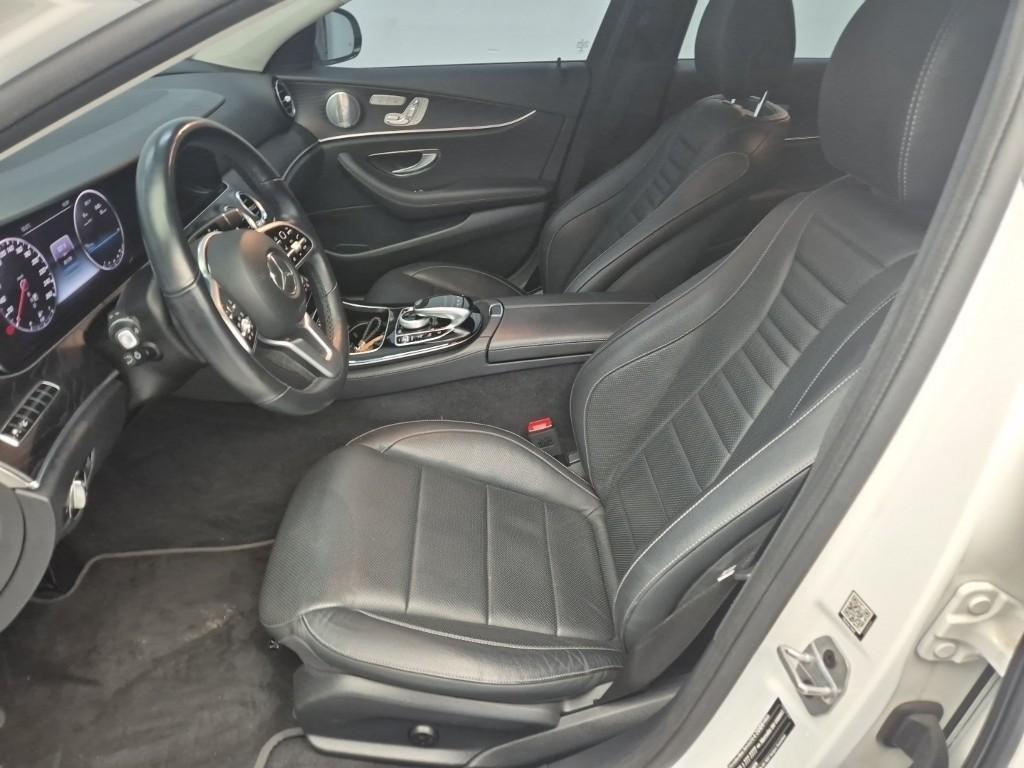 Mercedes Benz E class - Vista 9