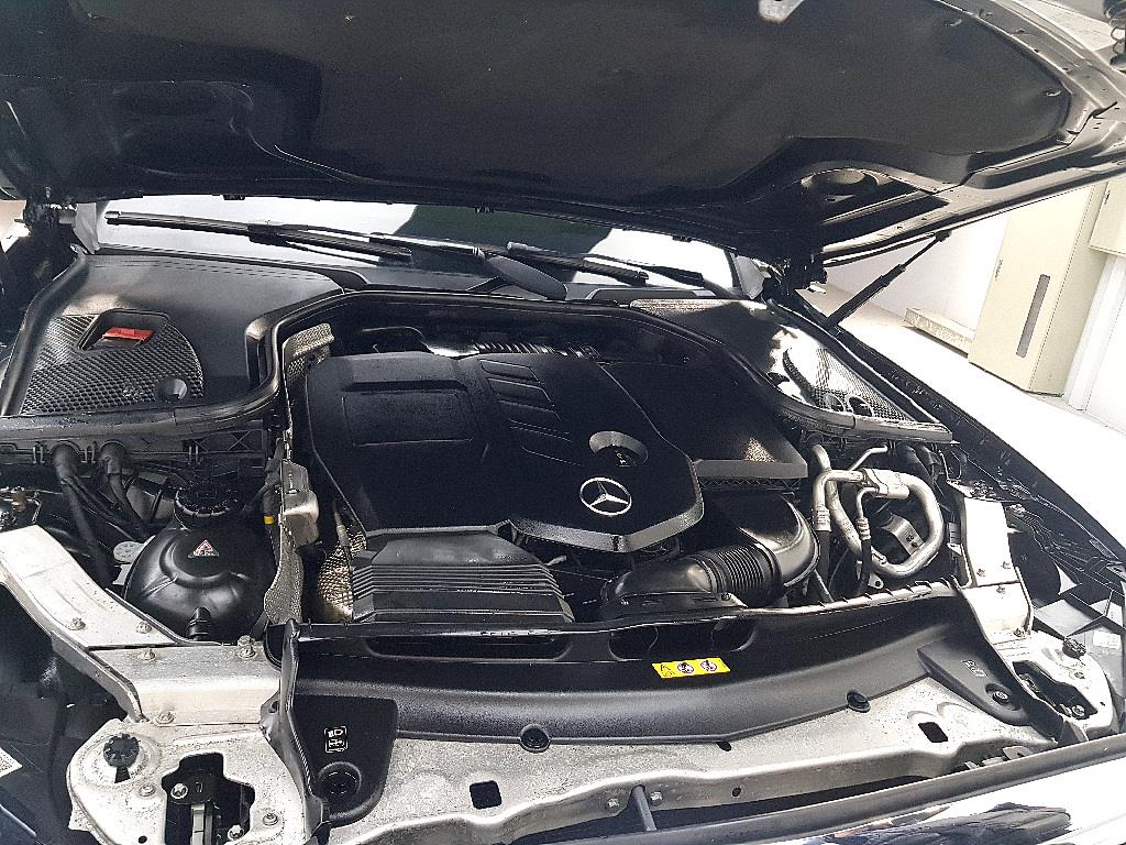 Mercedes Benz E class - Vista 6