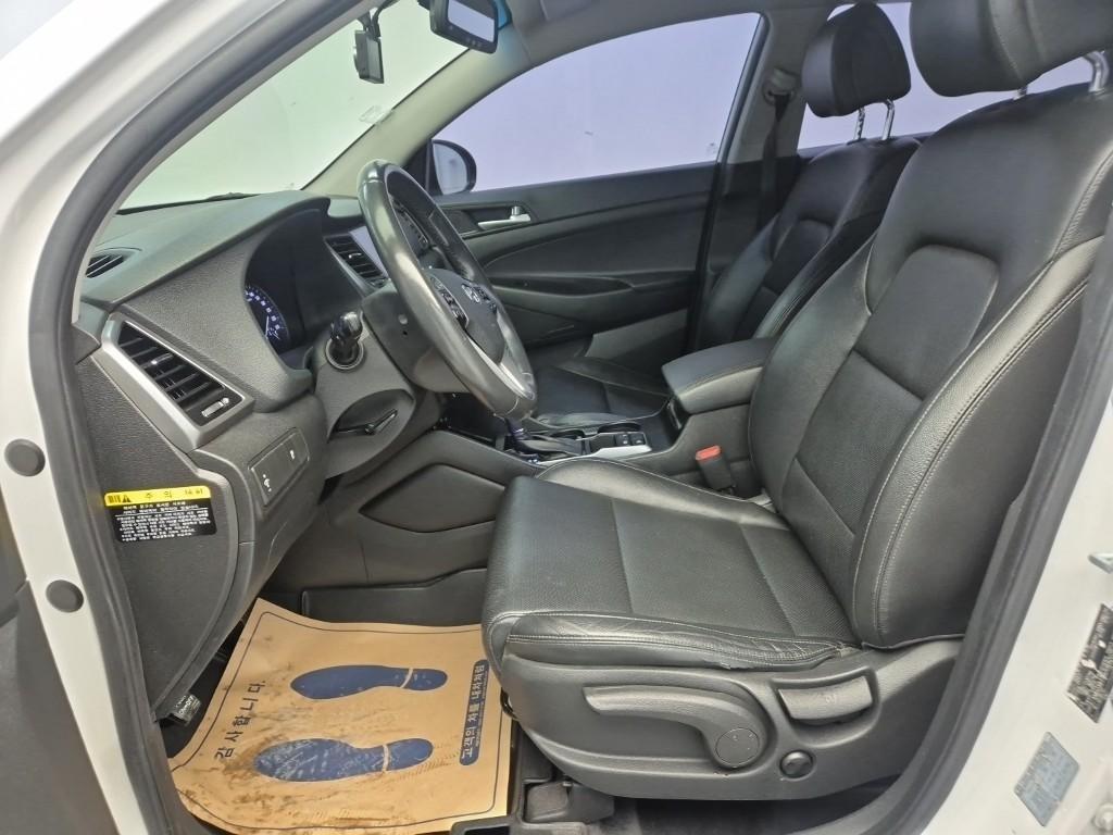 HYUNDAI Tucson - Vista 11