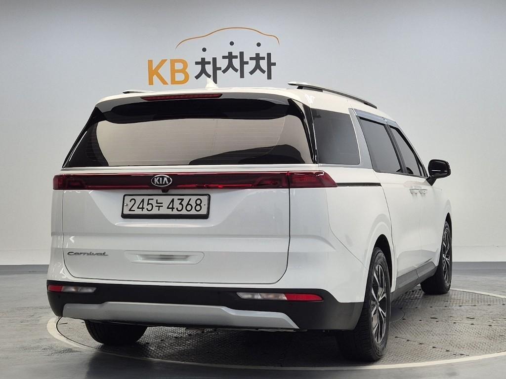 KIA Carnival - Vista 3