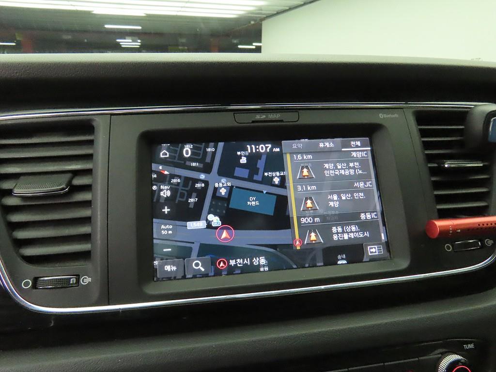 KIA Carnival - Vista 12