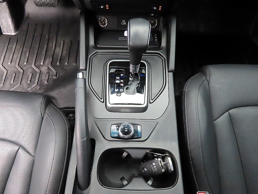 Ssangyong Rexton - Vista 10