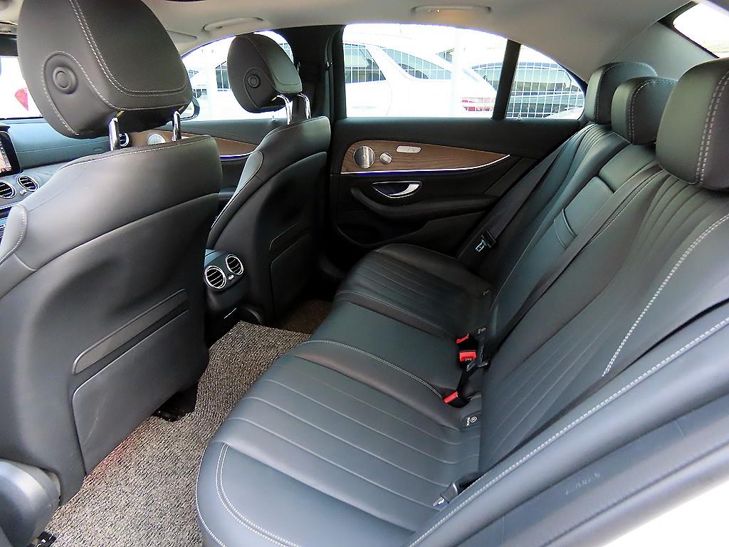 Mercedes Benz E class - Vista 6