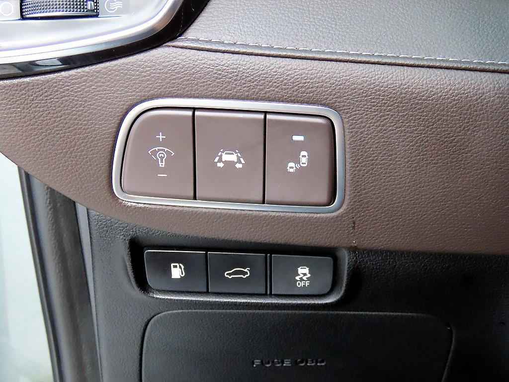 HYUNDAI Grandeur 2018 Plateado - Importación desde Corea - HF Imports Iquique - Foto 13