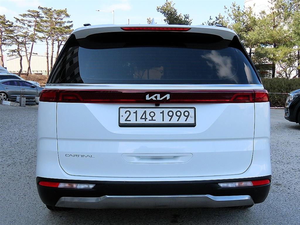 KIA Carnival - Vista 4