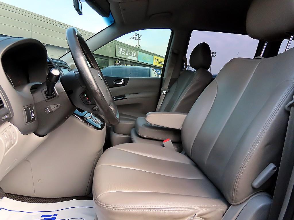 KIA Carnival - Vista 5