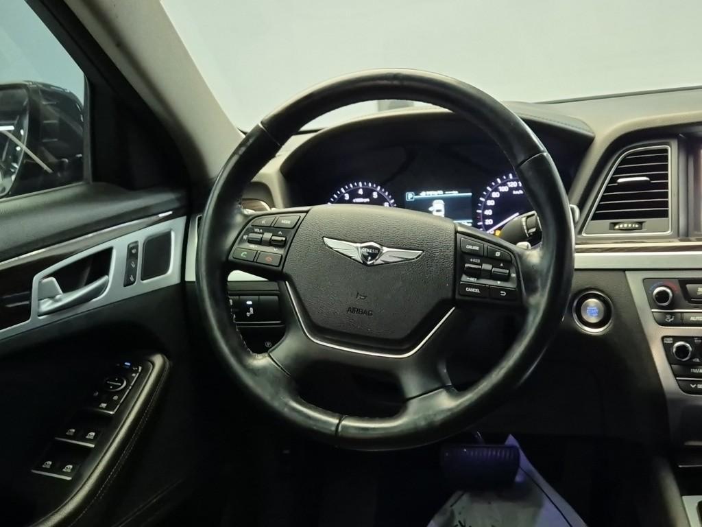 Genesis G80 - Vista 9