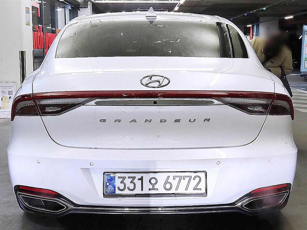 HYUNDAI Grandeur - Vista 5