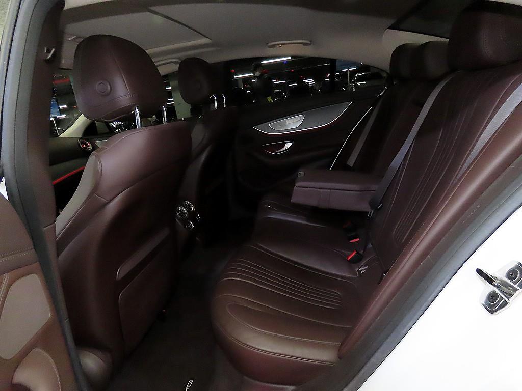 Mercedes Benz CLS Class - Vista 7