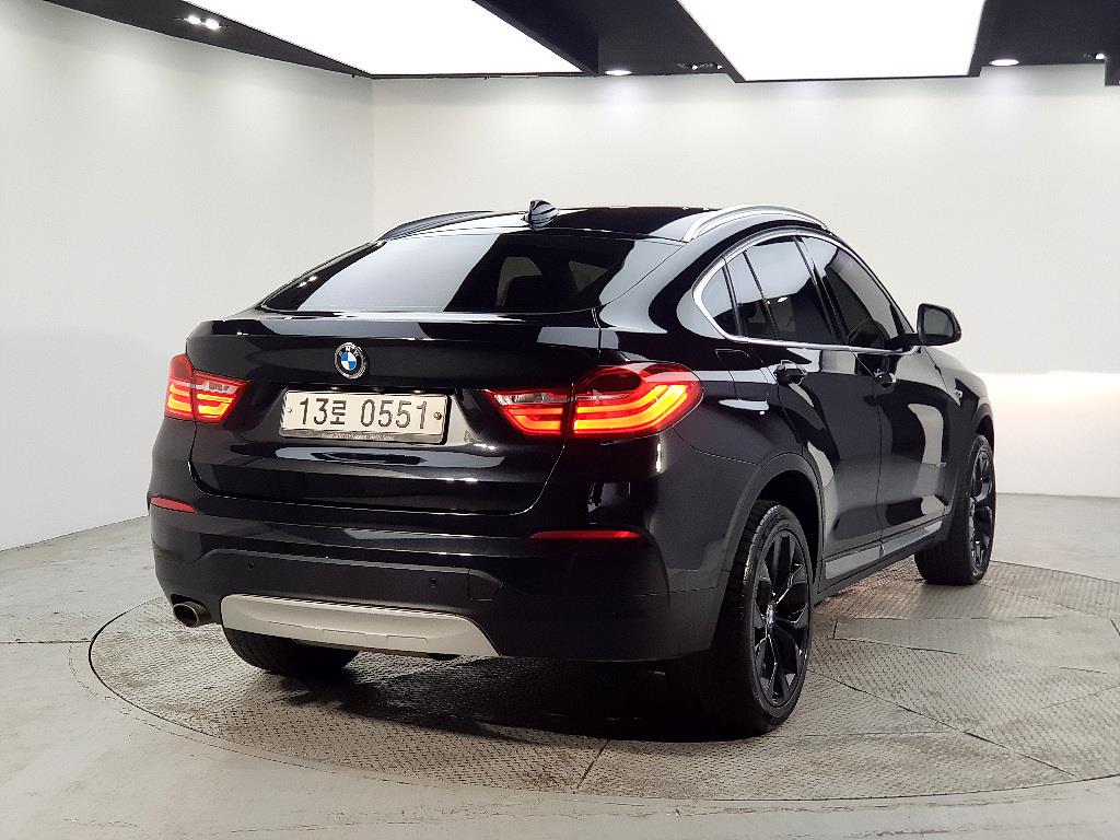BMW X4 - Vista 4