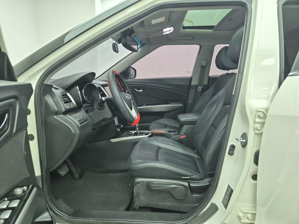 Ssangyong Tivoli - Vista 11