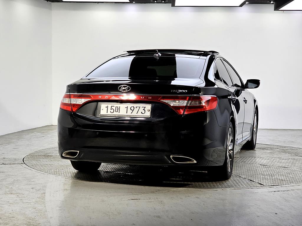 HYUNDAI Grandeur - Vista 3