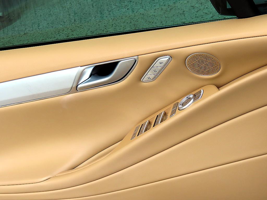 Genesis G80 - Vista 12